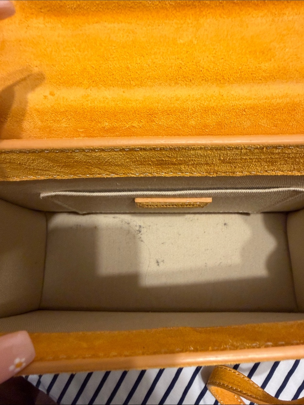 Jacquemus Orange La Montagne Le Grand Chiquito Suede Top-Handle Satchel - Picture 5 of 7